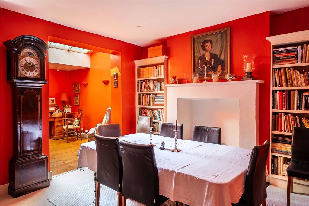 Property photo 3 of 11 Dining Room