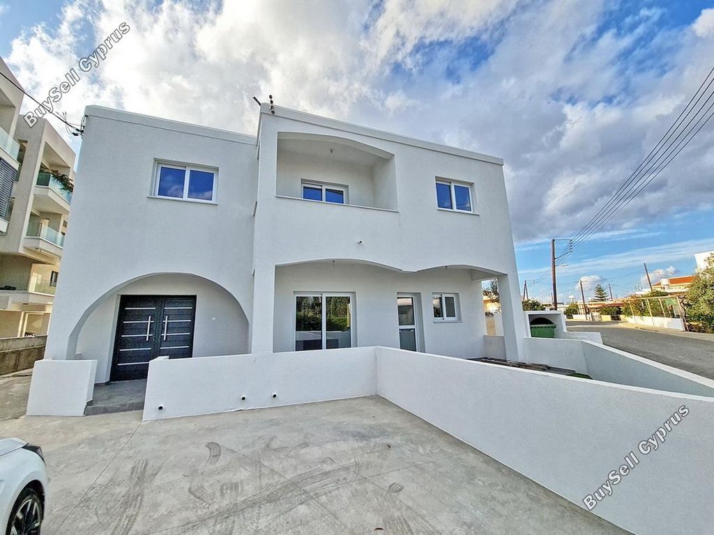 Property photo 1 of 21