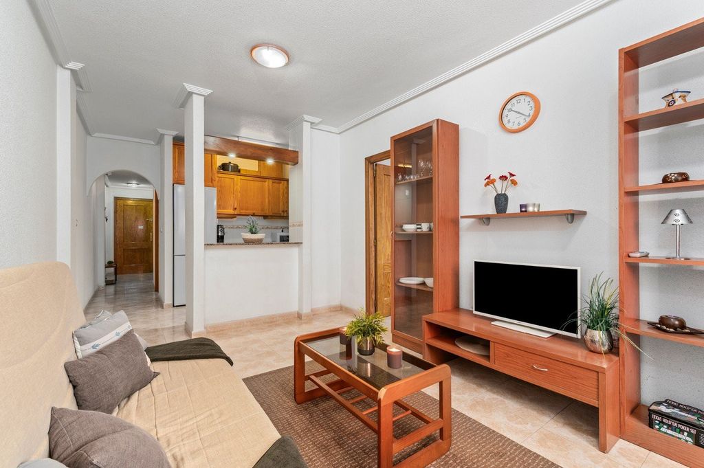 Property photo 1 of 28