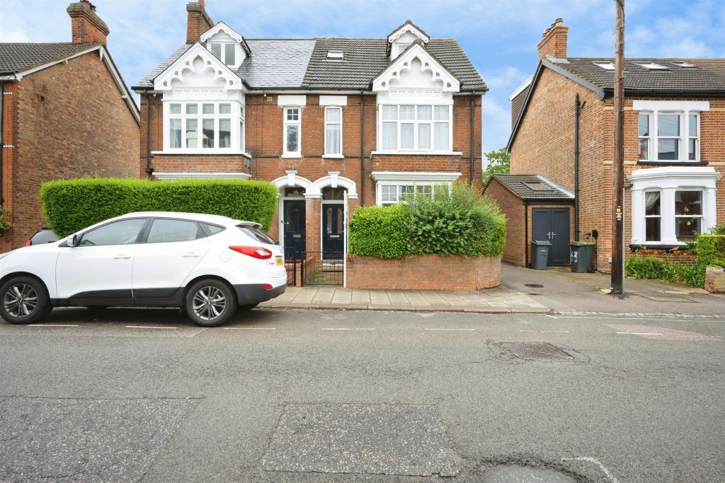 Property photo 1 of 12