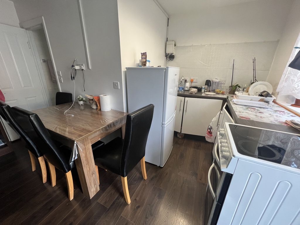 Property photo 3 of 3