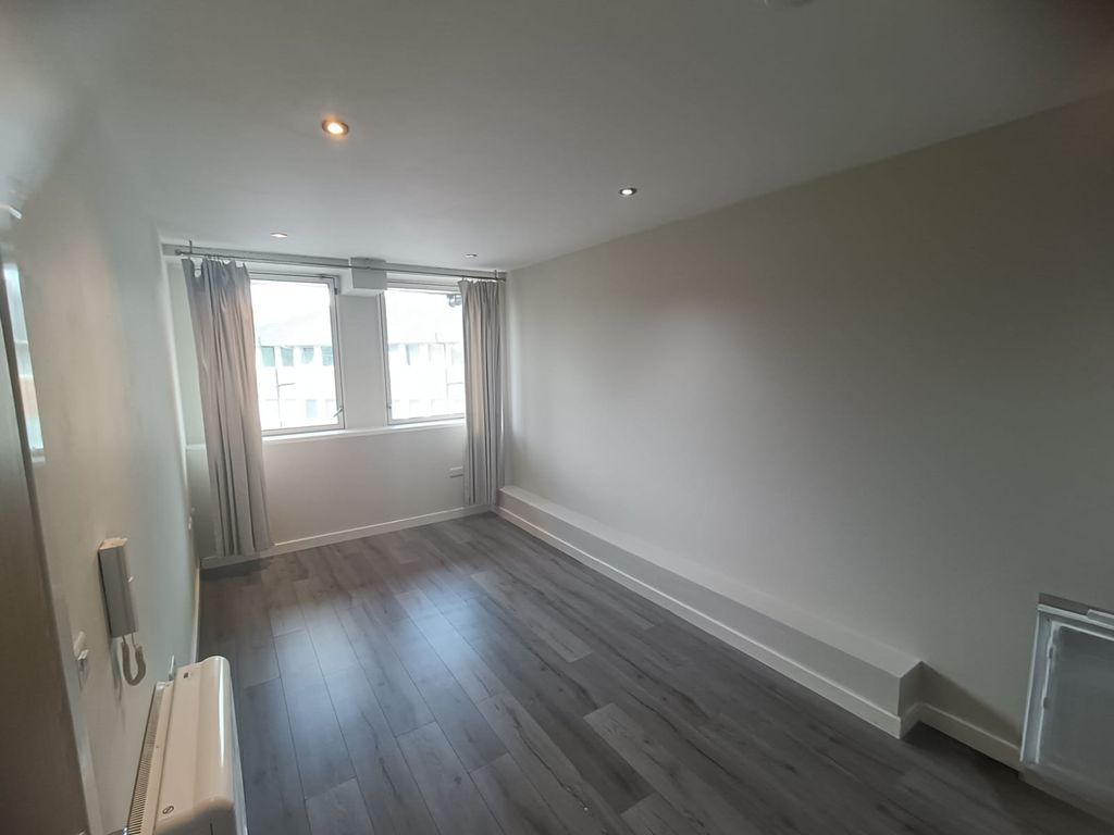 Property photo 2 of 9 Picture No. 01