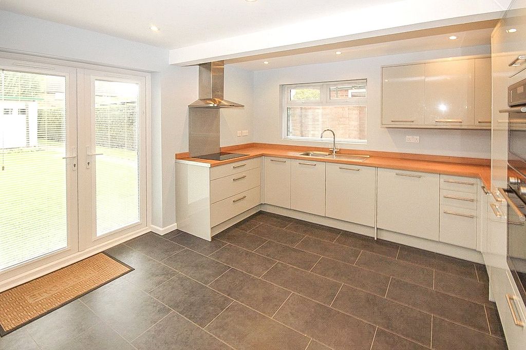 Property photo 2 of 13 Kitchen