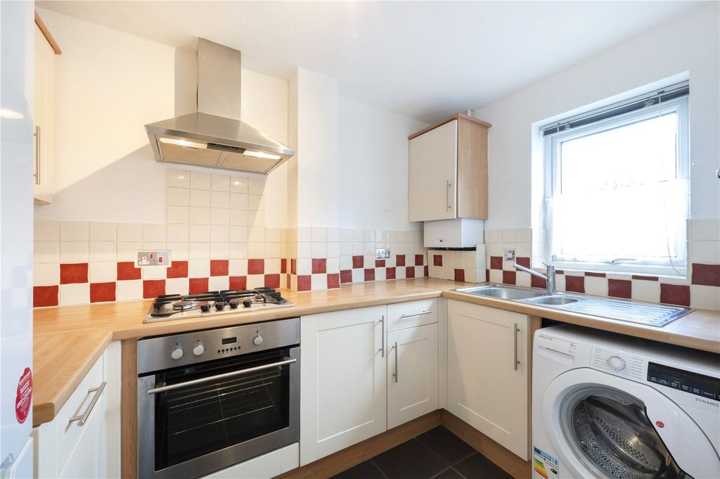 Property photo 2 of 8 Picture No. 04