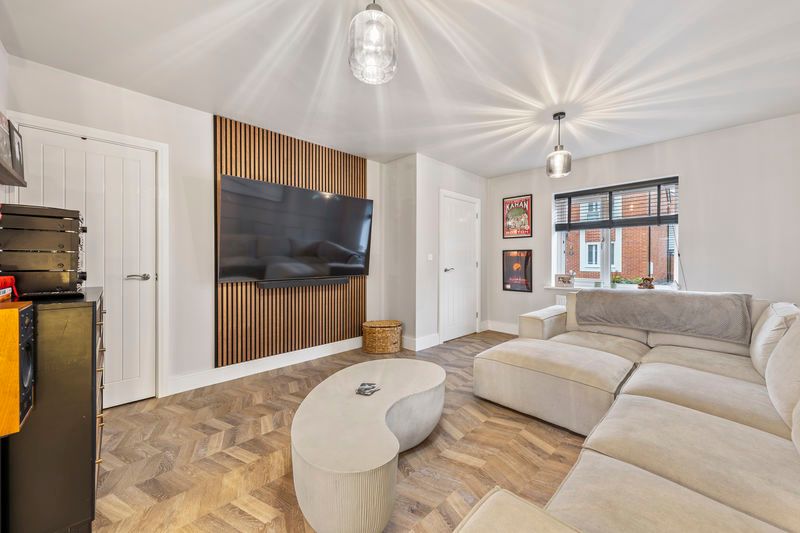 Property photo 3 of 28 Living Room