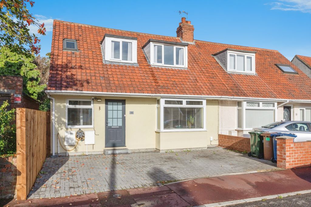 Property photo 1 of 15