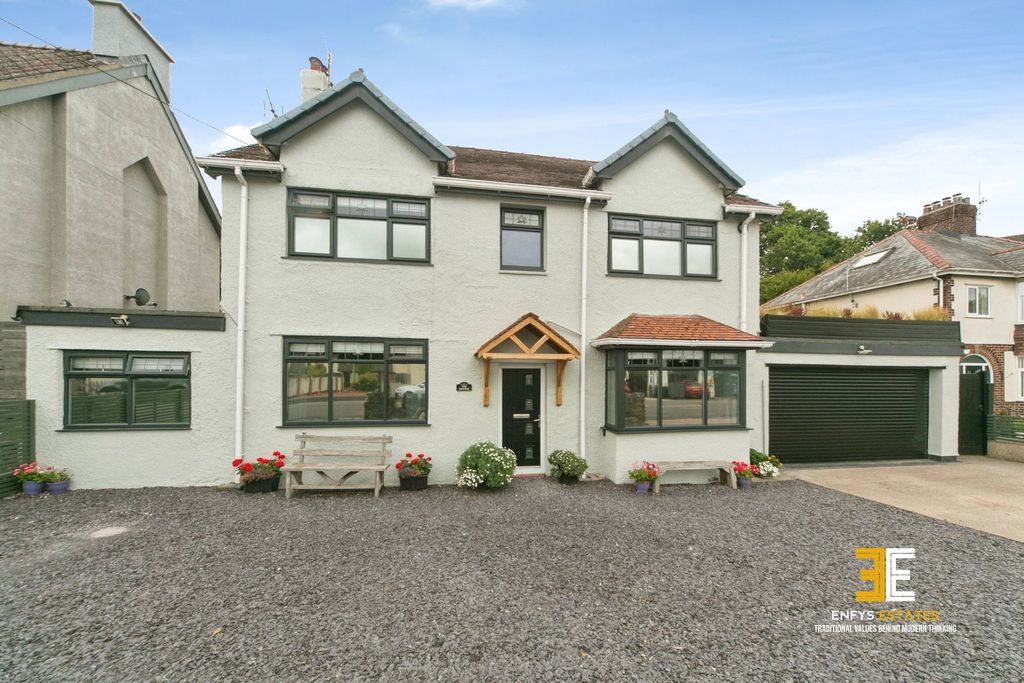 Property photo 1 of 40