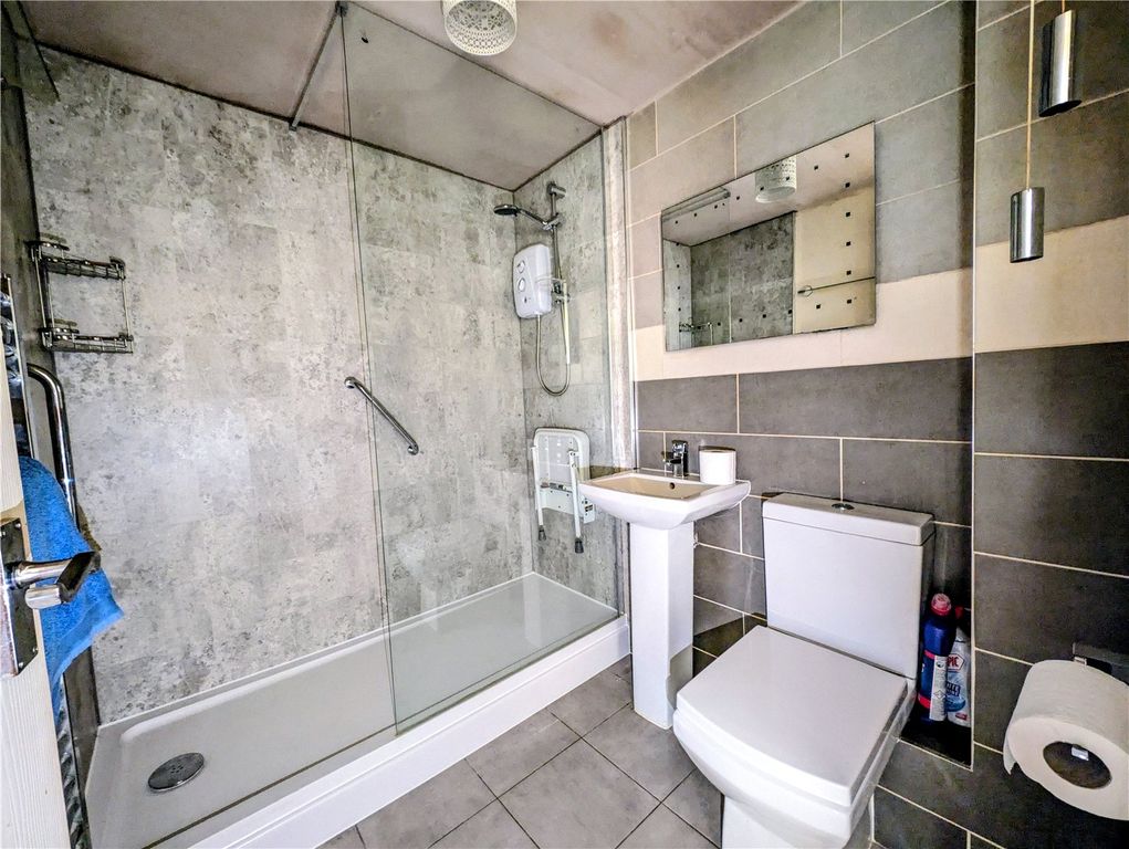 Property photo 3 of 8 Picture No. 09