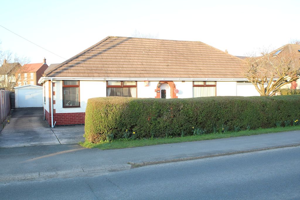 Property photo 2 of 14 Front Garden