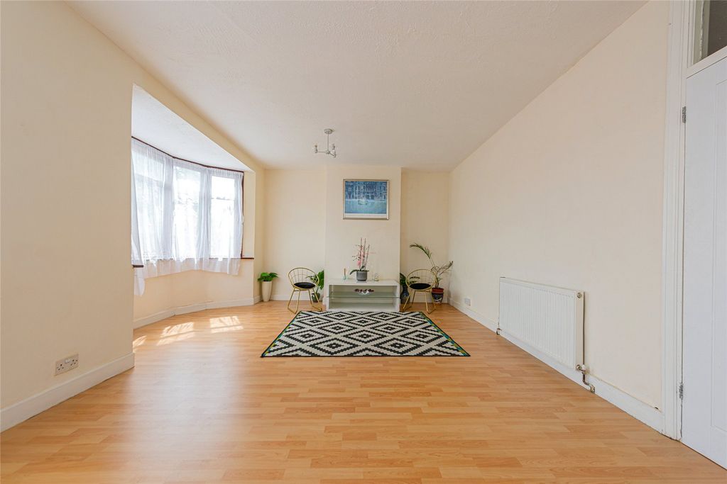 Property photo 3 of 27 Picture No. 13