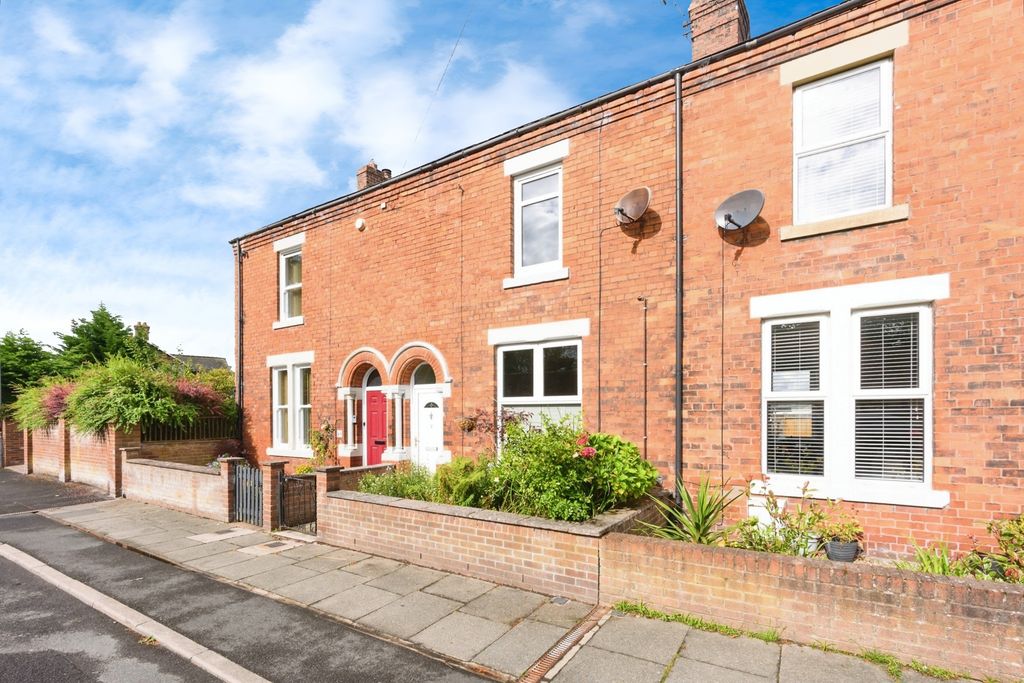Property photo 1 of 10 External
