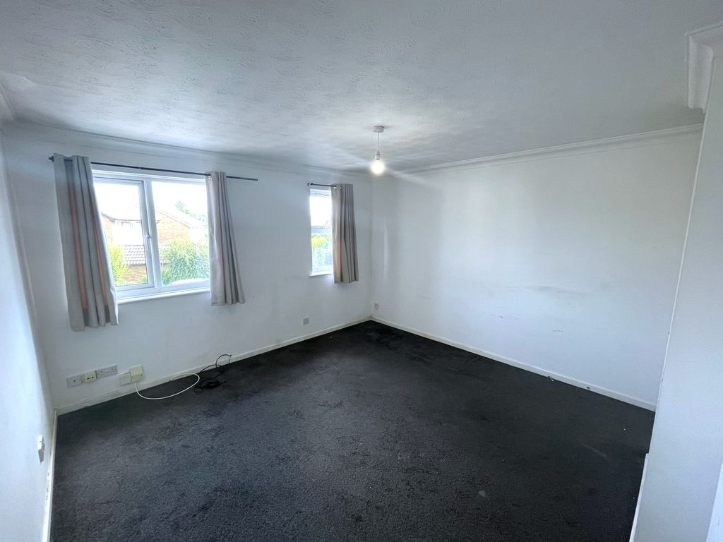 Property photo 3 of 8