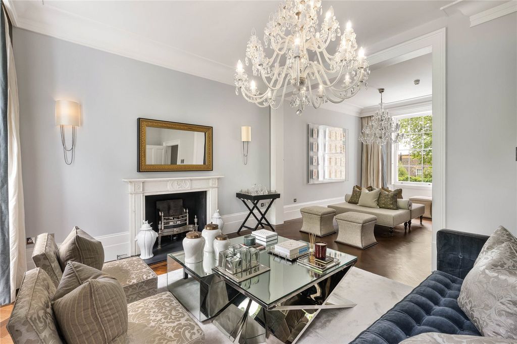 Property photo 3 of 21 Drawing Room