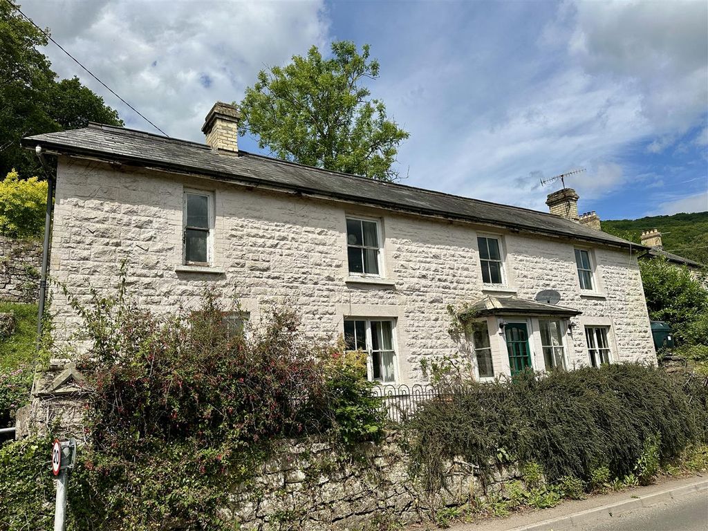 Property photo 1 of 19 Spring Cottage