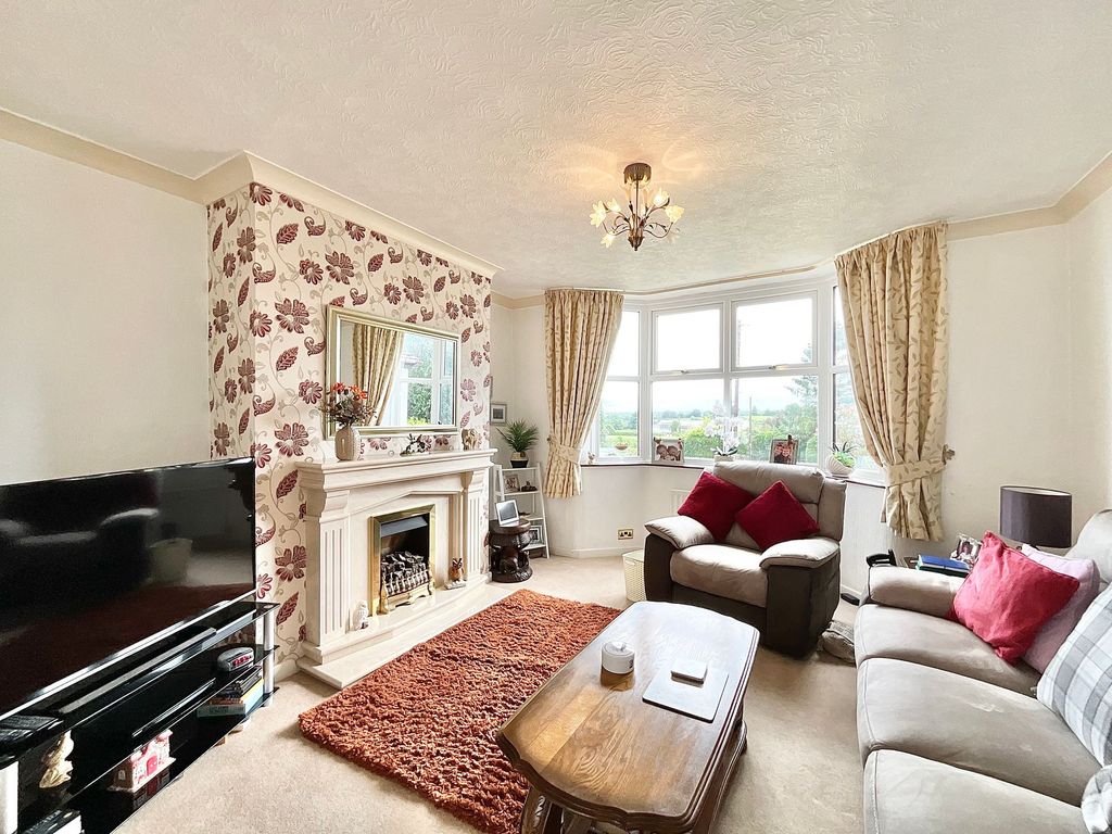 Property photo 3 of 27