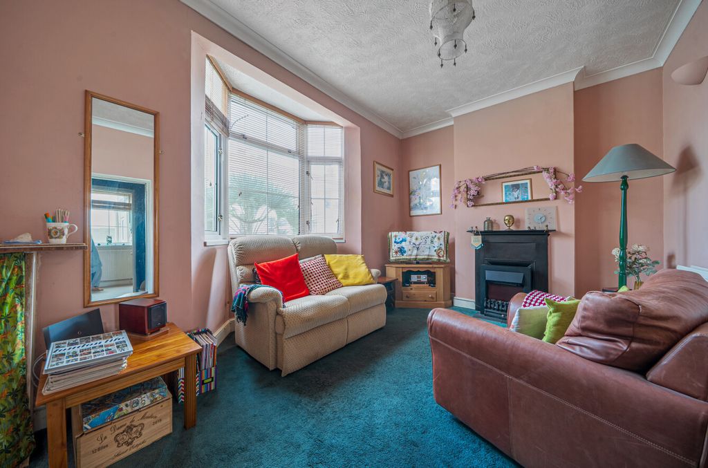 Property photo 2 of 13 1537179-20-6Ad626...