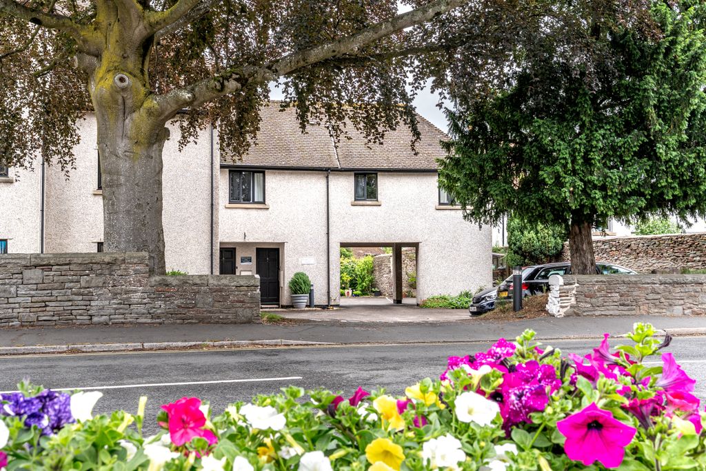Property photo 1 of 13 1