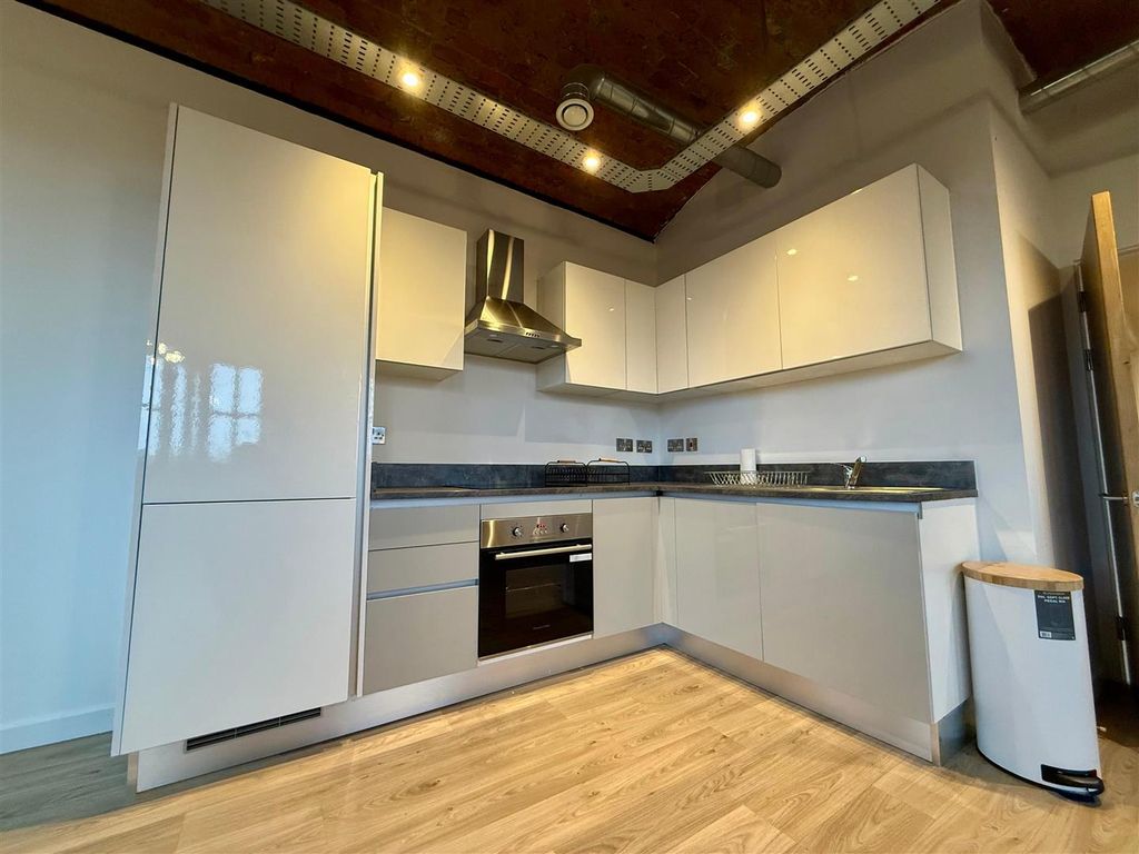 Property photo 3 of 7 Img-20251117-Wa0009.Jpg