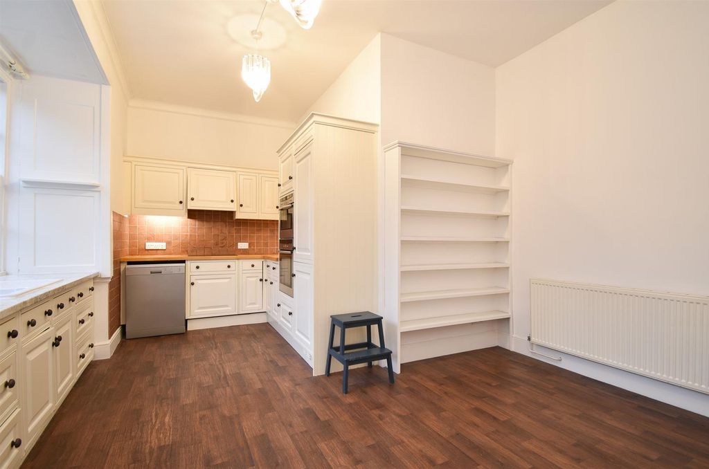 Property photo 3 of 15 Kitchen