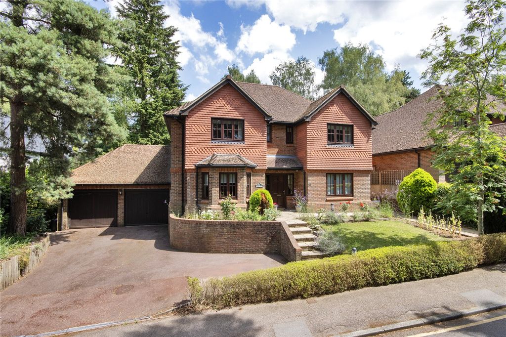 Property photo 1 of 12 Front