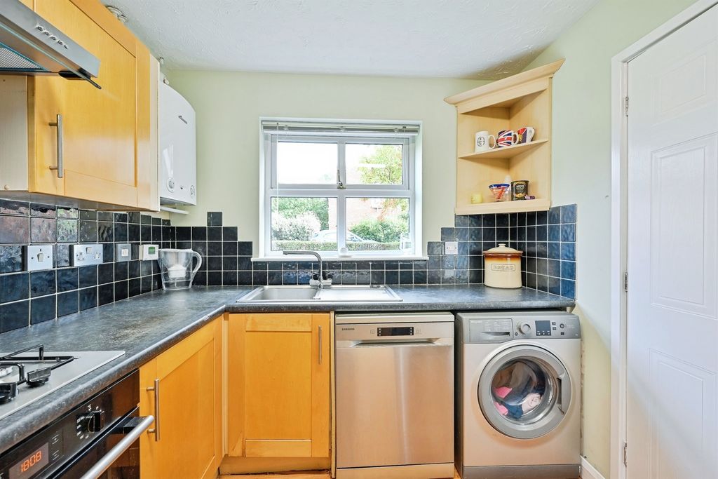 Property photo 3 of 16