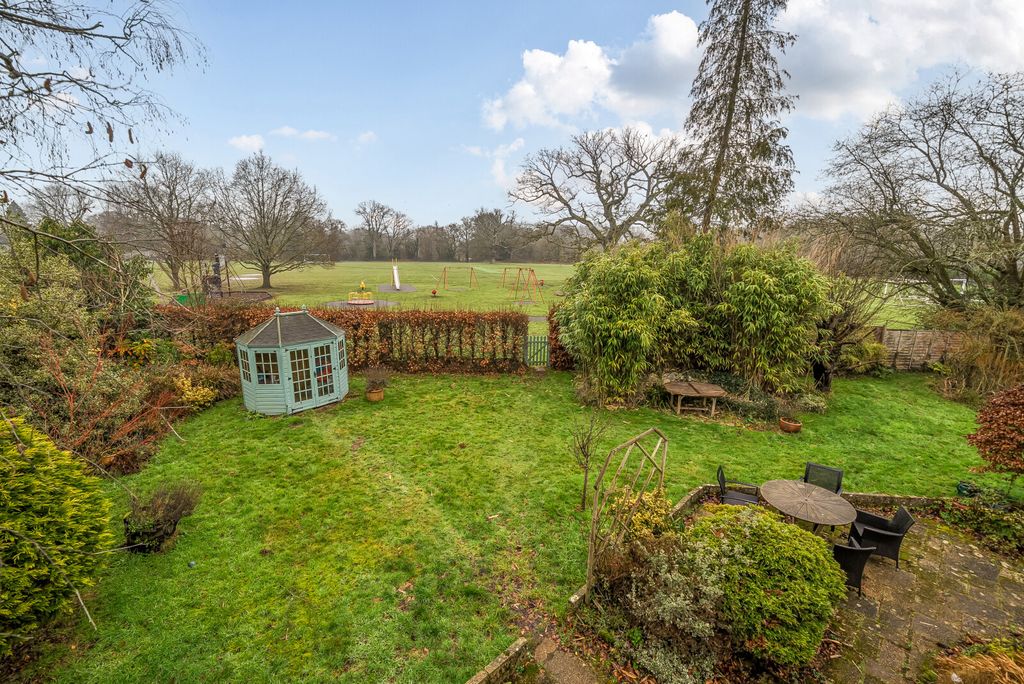 Property photo 2 of 31 1397516-6-695Fd21...