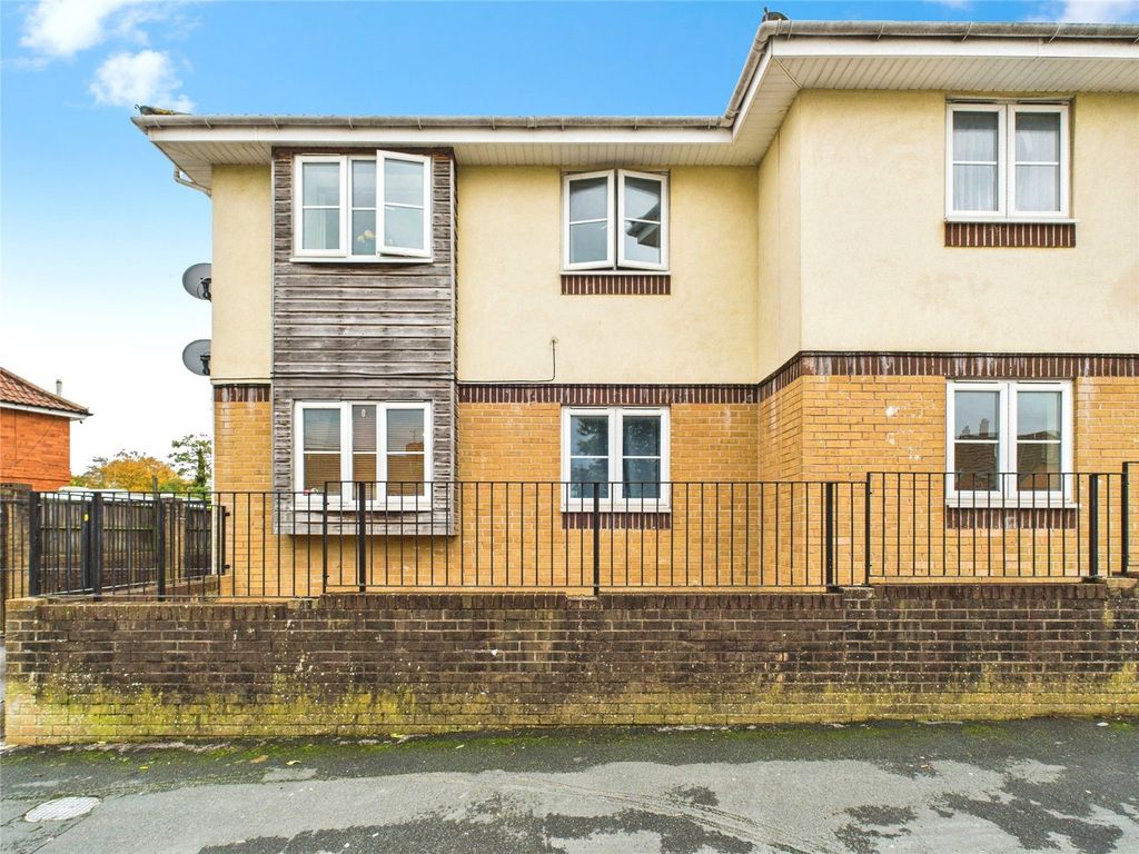 Property photo 1 of 11 Picture No. 10