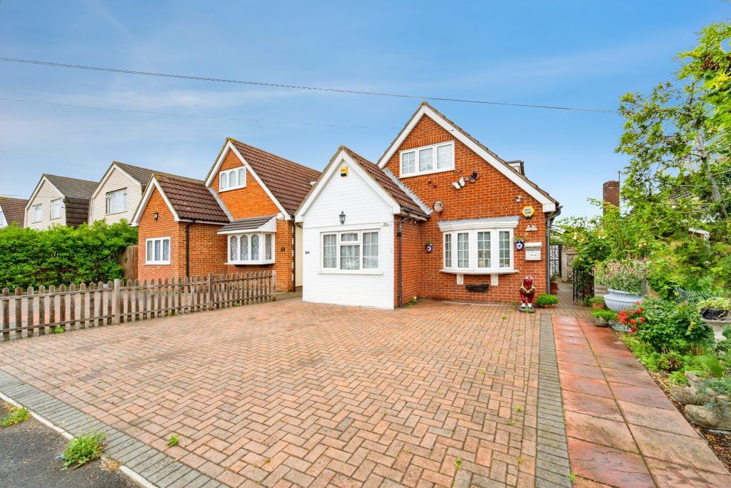 Property photo 1 of 18