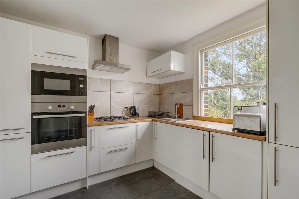 Property photo 1 of 14 Byrneroad33B-9.Jpg