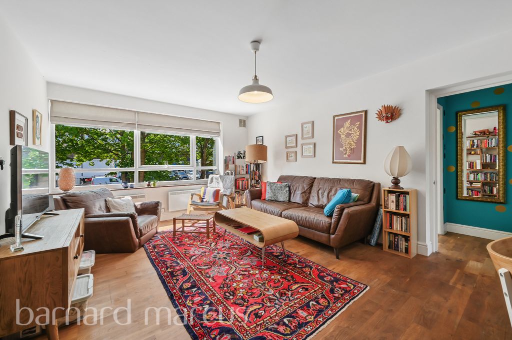 Property photo 3 of 8 Image