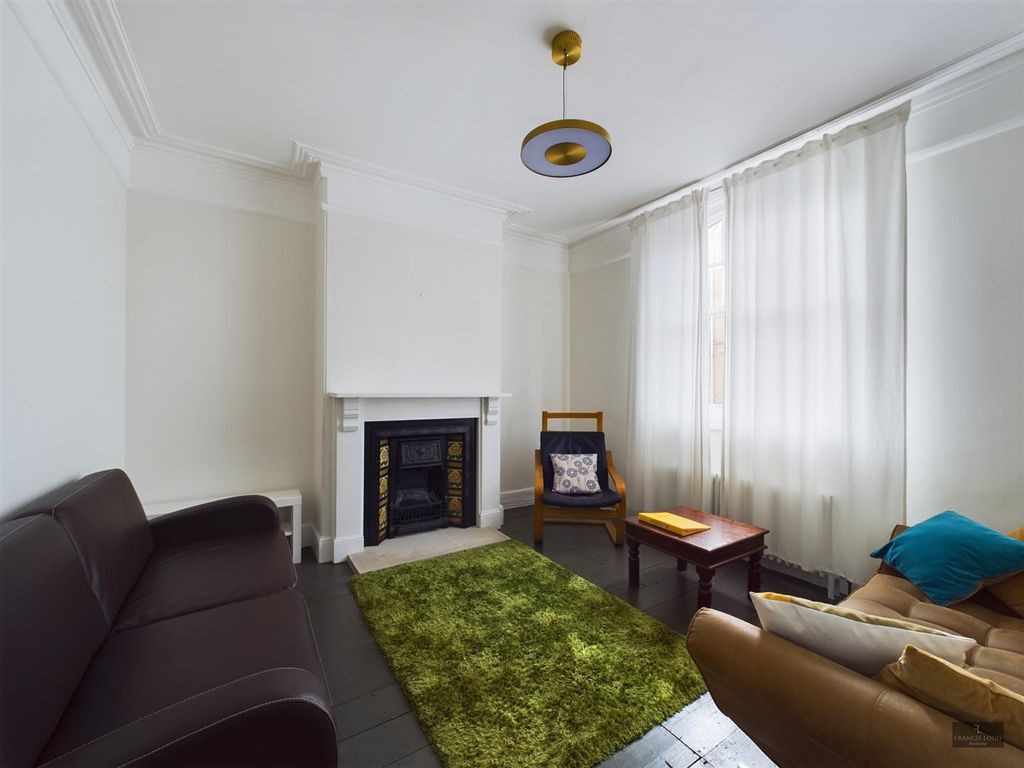 Property photo 3 of 11 Cam01856G0-Pr0096-Still002.Jpg
