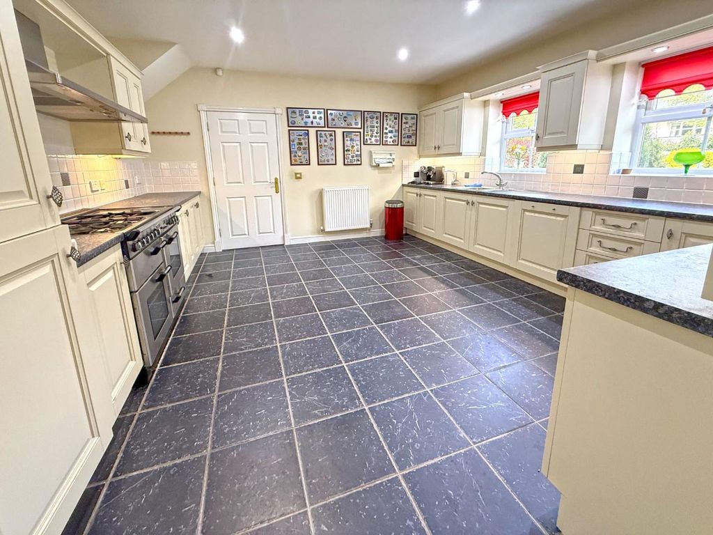 Property photo 2 of 28 Img_2179.Jpg