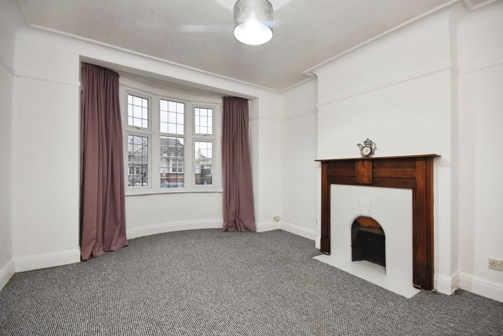 Property photo 2 of 20 Lounge Or Bedroom