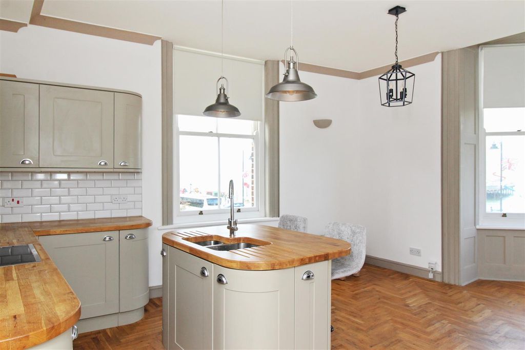 Property photo 2 of 6 Kitceh Edited.Jpg