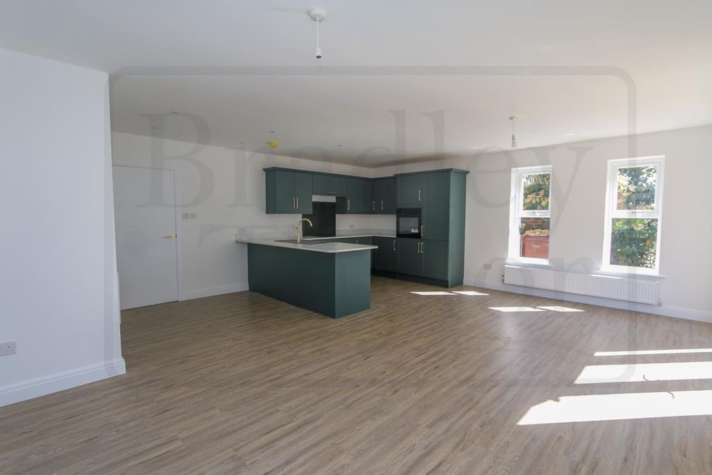 Property photo 3 of 27 Img_8937.Jpg