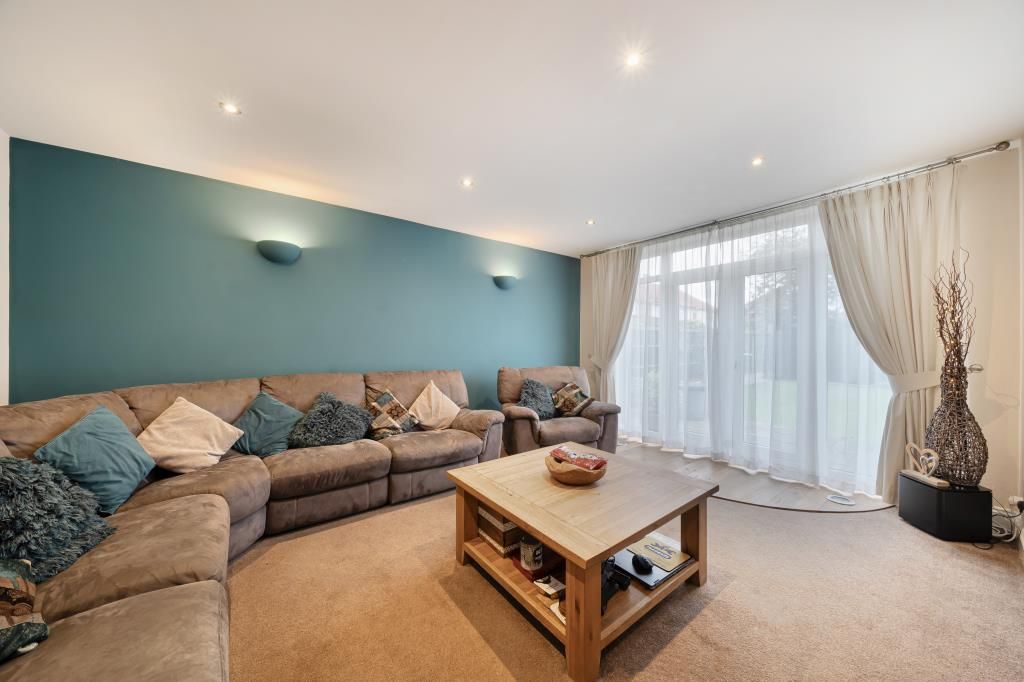 Property photo 2 of 21 Living Area