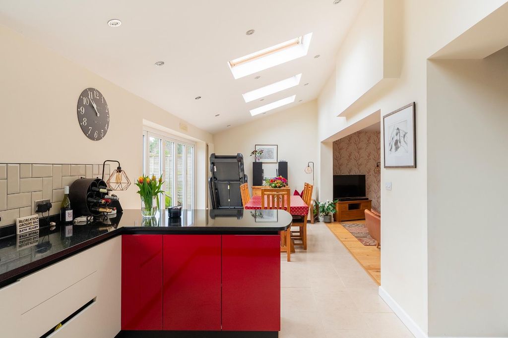 Property photo 3 of 39 1Q8Dbh - Kitchen Diner H.Jpg