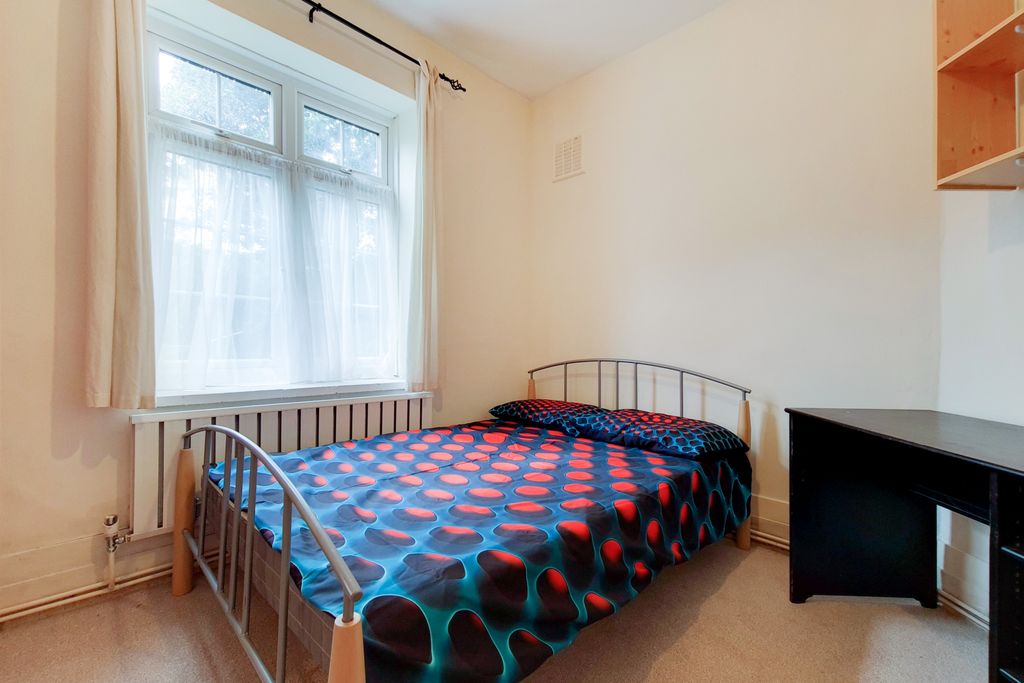 Property photo 2 of 5