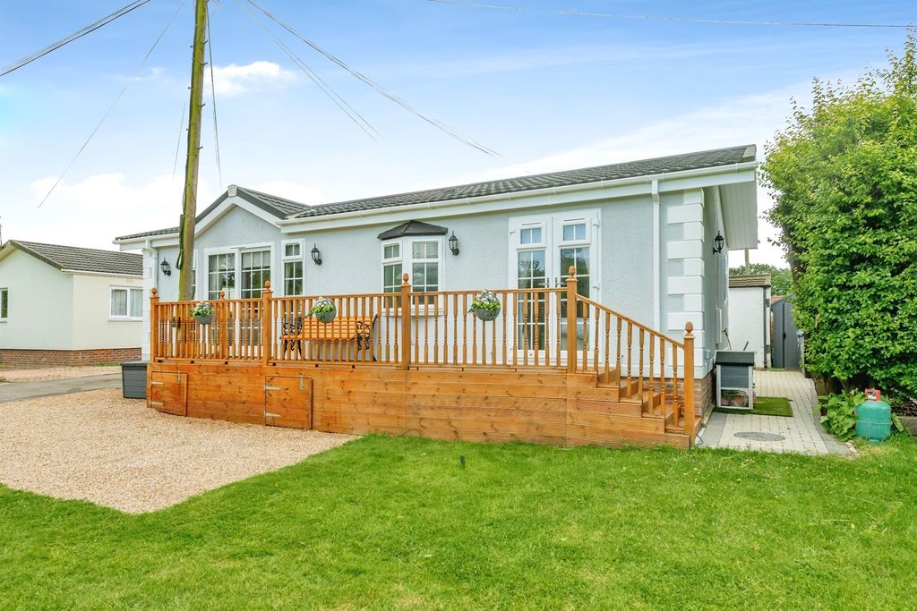 Property photo 2 of 13
