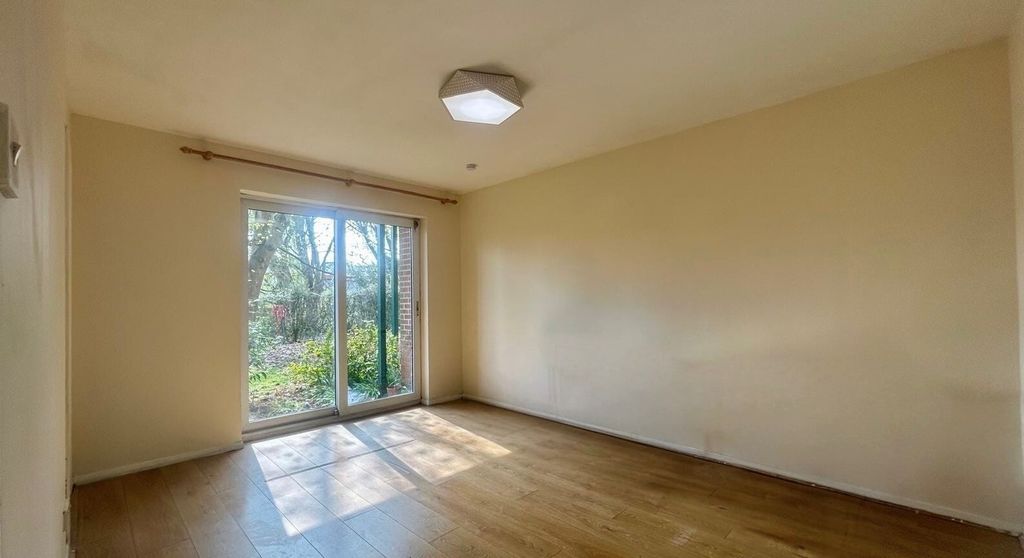 Property photo 2 of 6 Picture No. 01