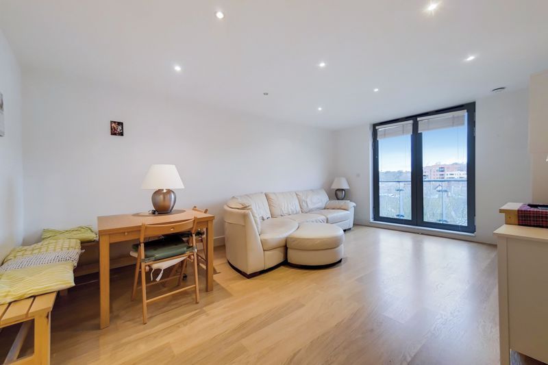 Property photo 2 of 9 Reception