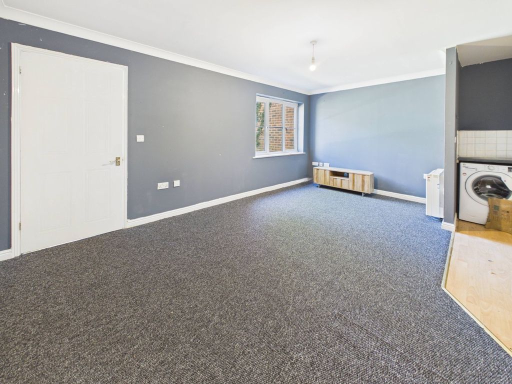 Property photo 2 of 6 Living Room