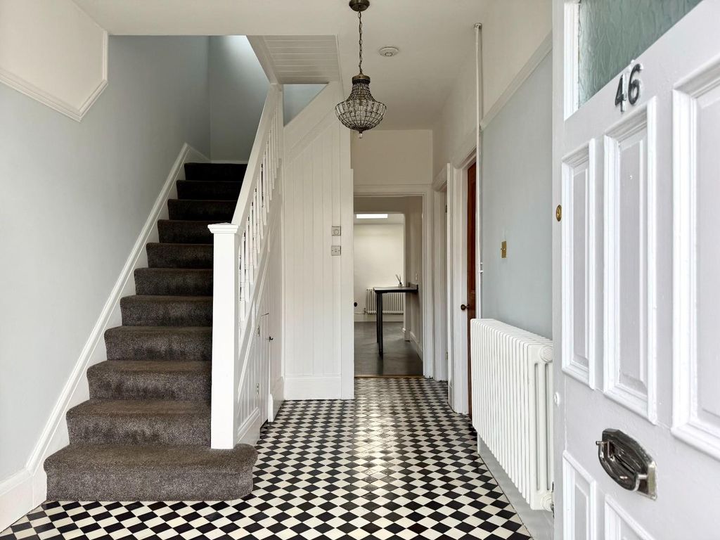 Property photo 2 of 29 Hallway