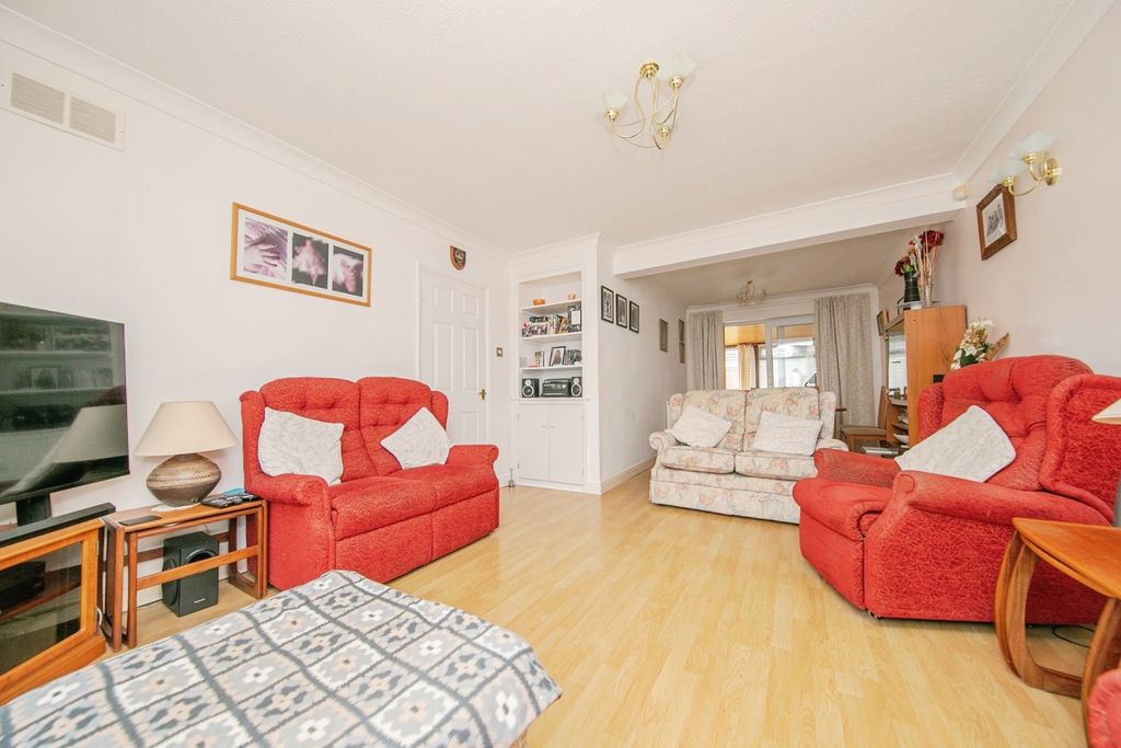 Property photo 3 of 17 Photo