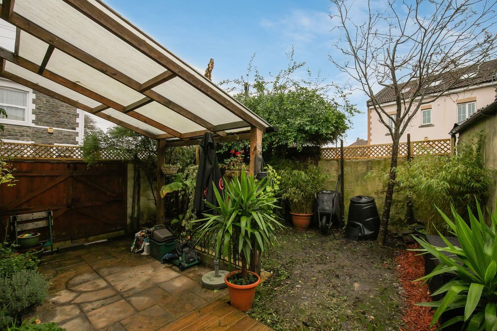 Property photo 3 of 29