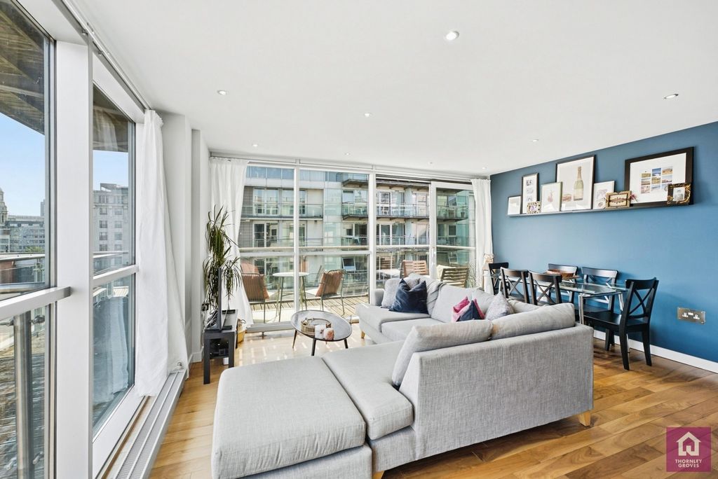 Property photo 3 of 18 Pbox-Img.Jpg
