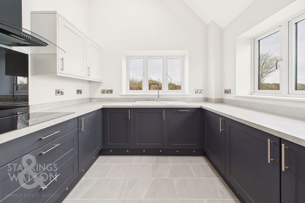 Property photo 3 of 29