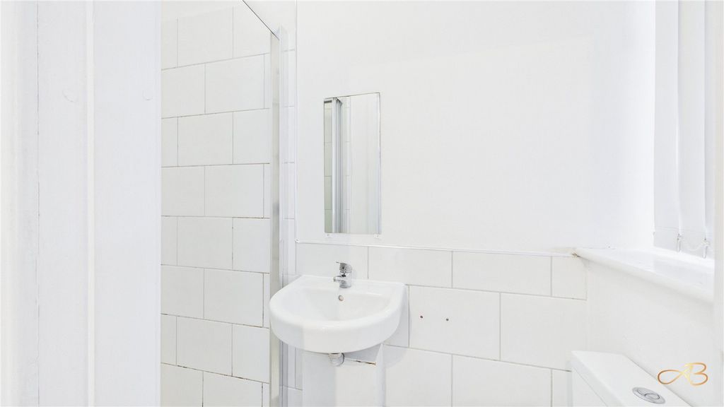 Property photo 2 of 4 Picture No. 09