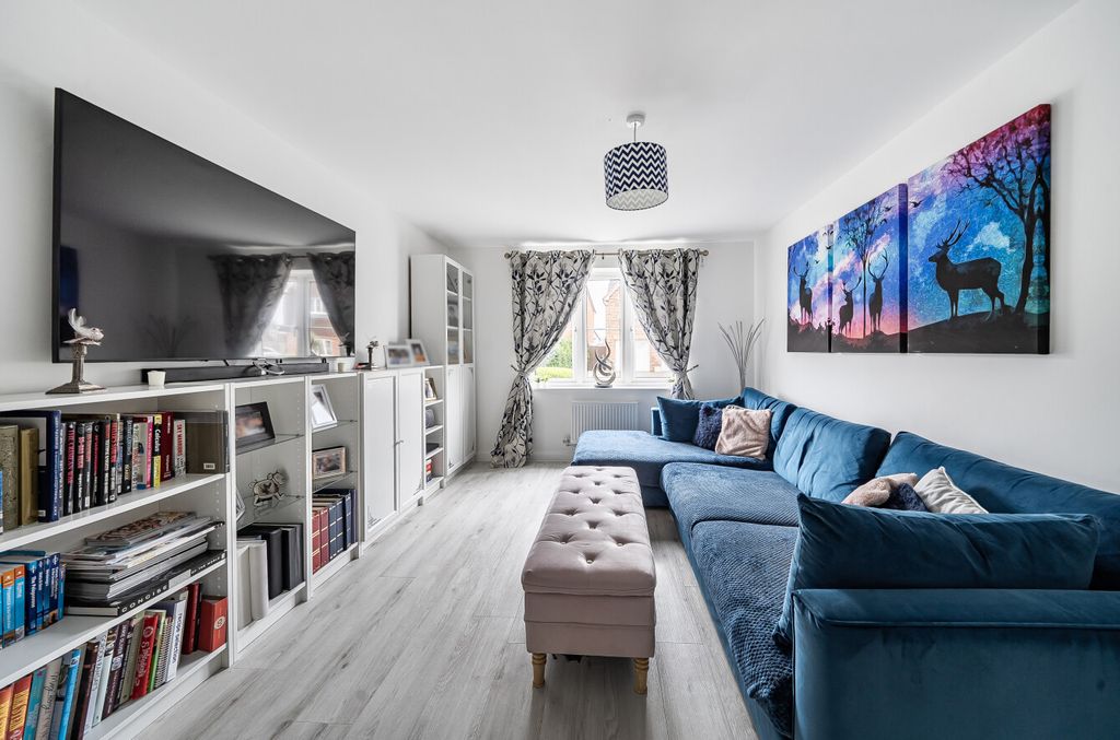 Property photo 2 of 15 1403874-14-69A19A...