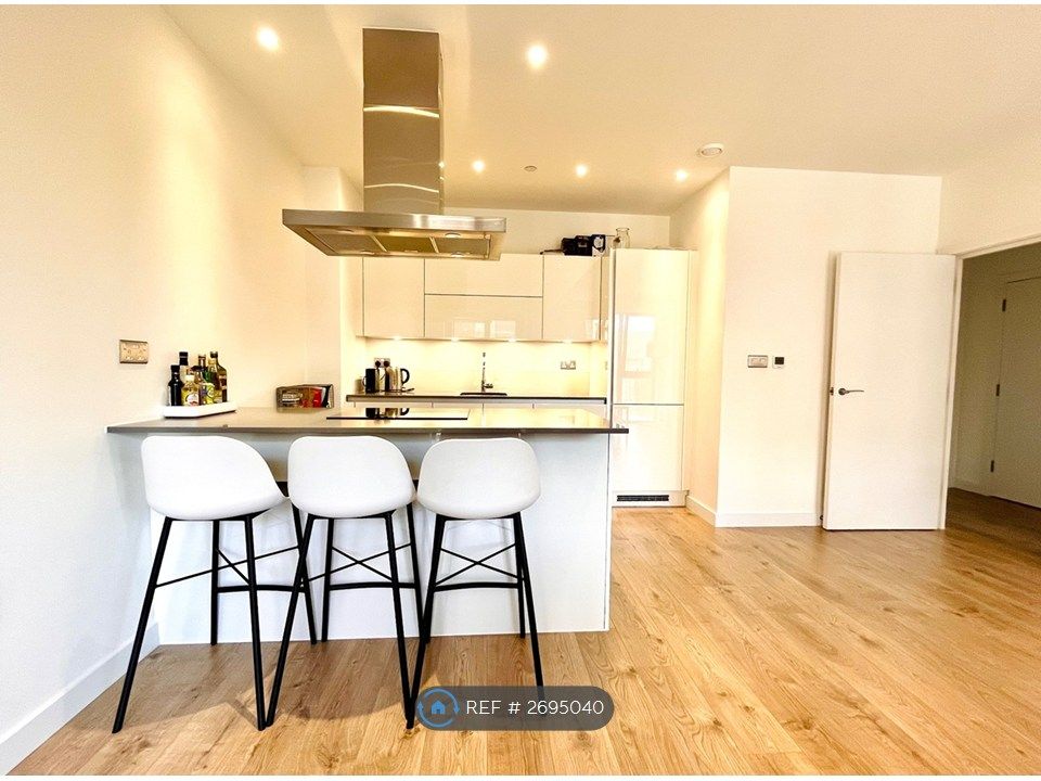 Property photo 3 of 9 Kitchen